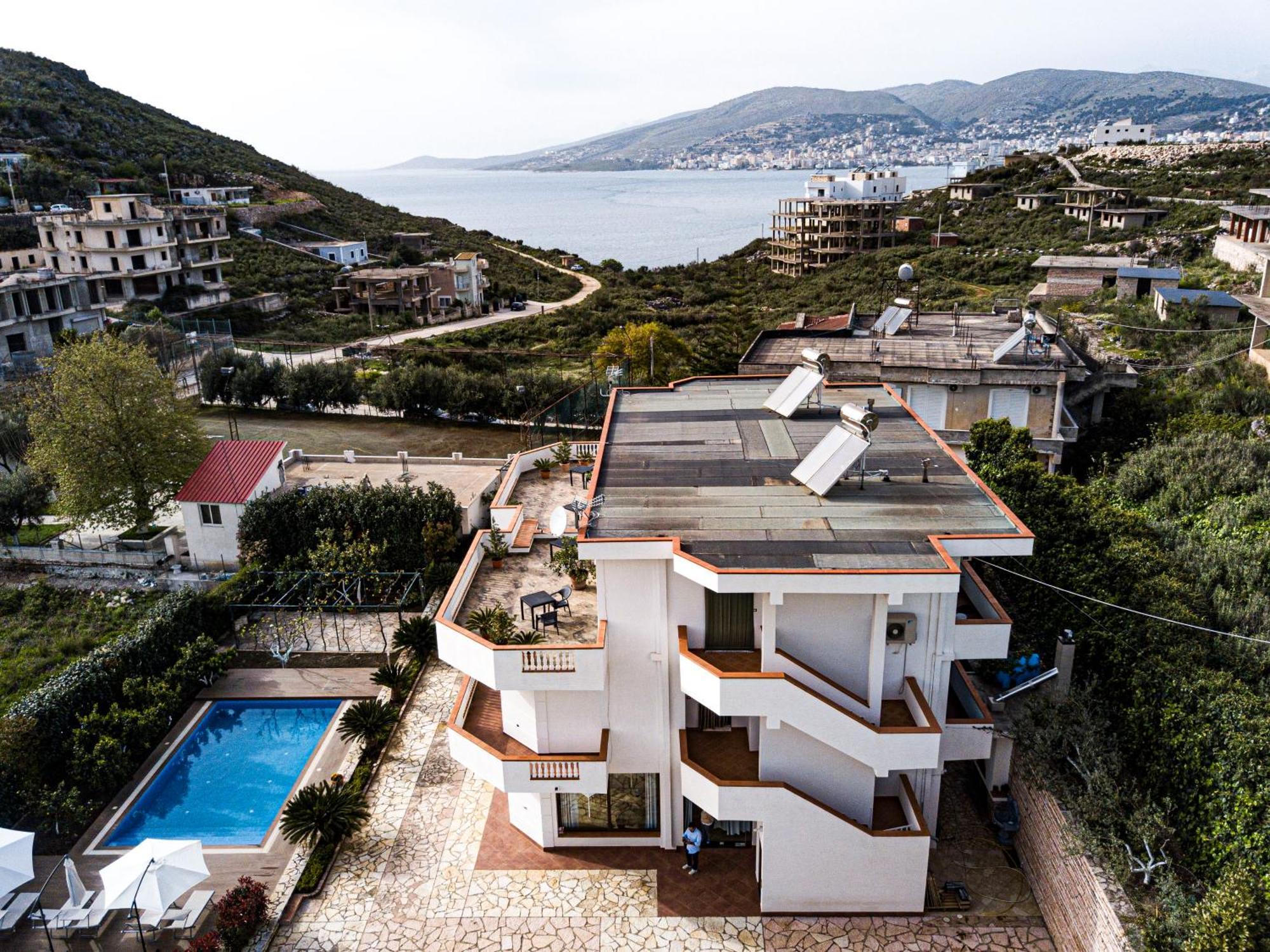 Villa La Quiete - Adults Only Cuke Екстериор снимка