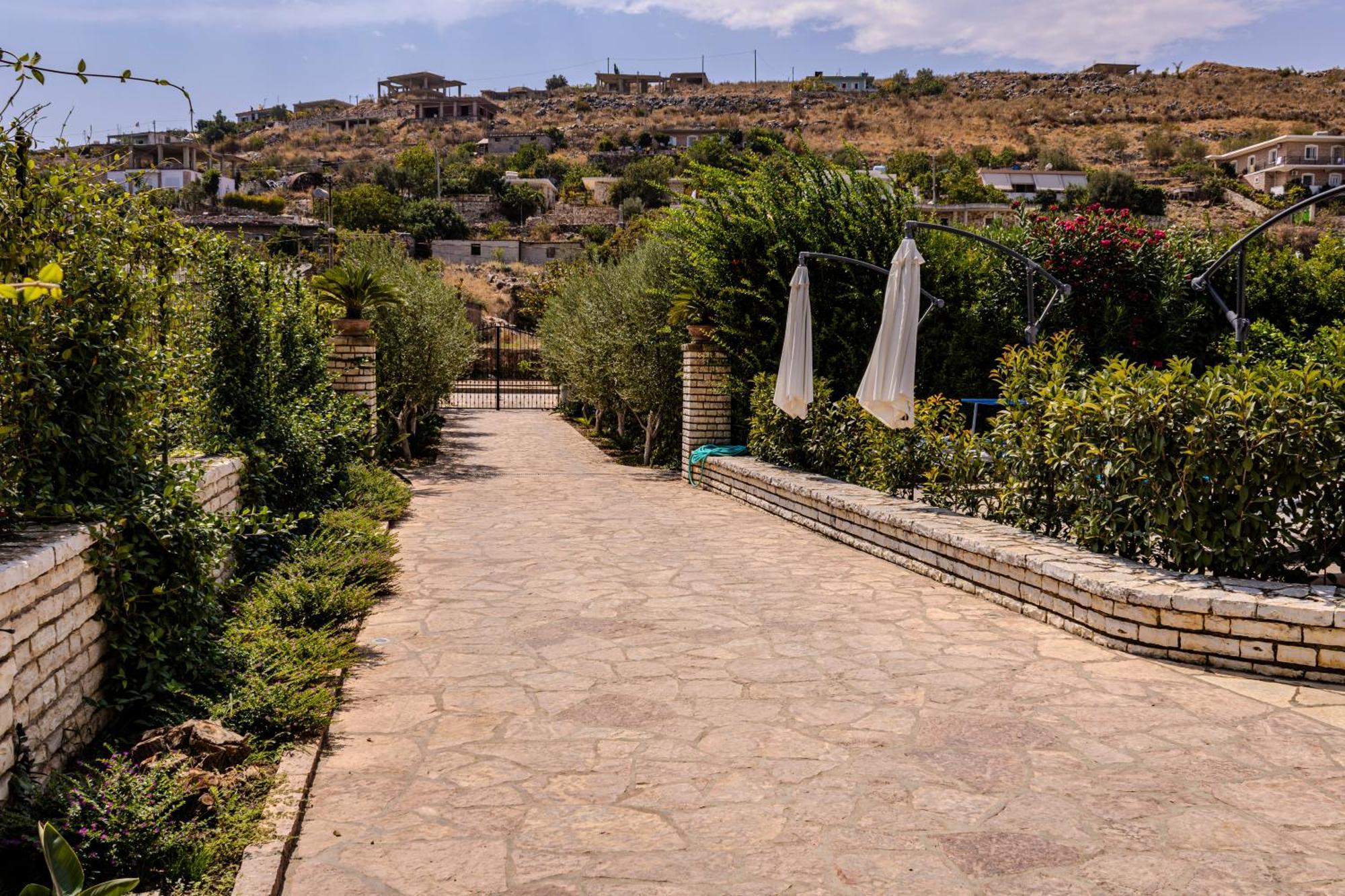Villa La Quiete - Adults Only Cuke Екстериор снимка