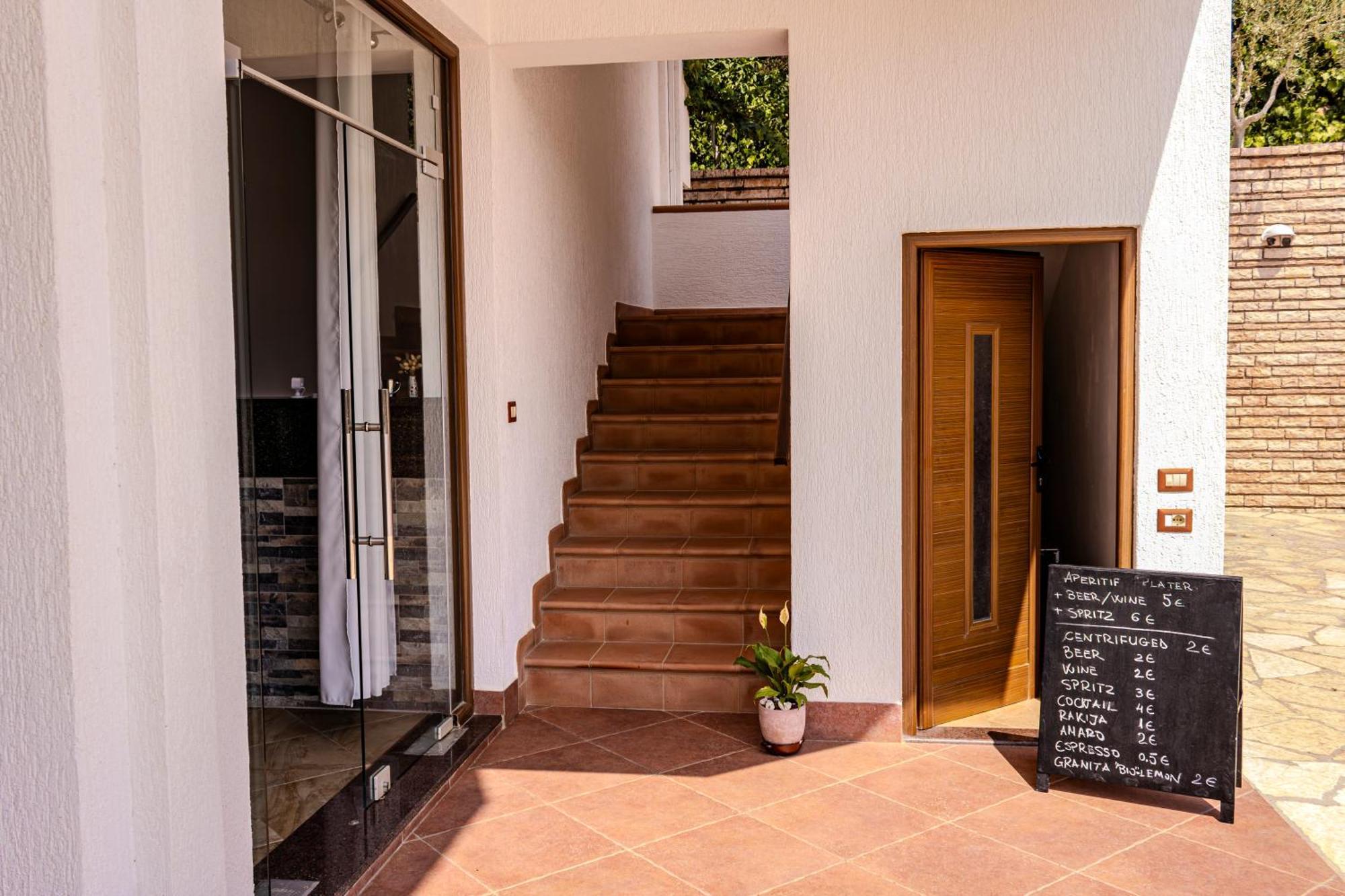 Villa La Quiete - Adults Only Cuke Екстериор снимка